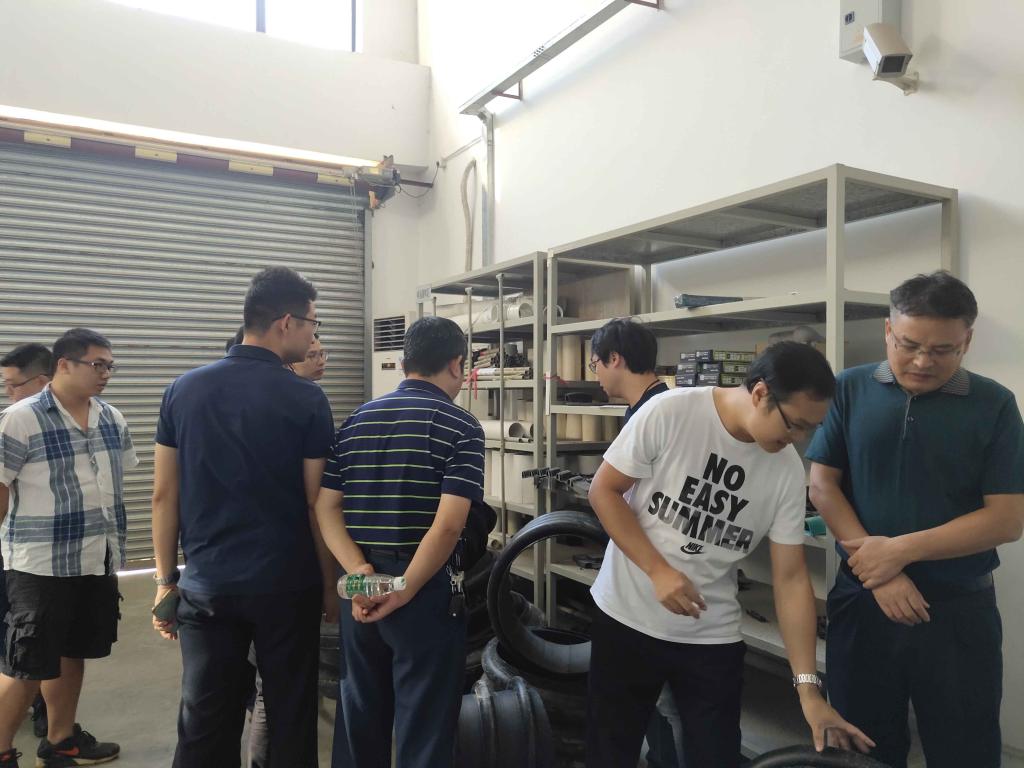 参观建筑学院校外实践基地